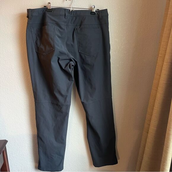 Lululemon ABC Pant Classic 
Obsidian - Picture 7 of 10